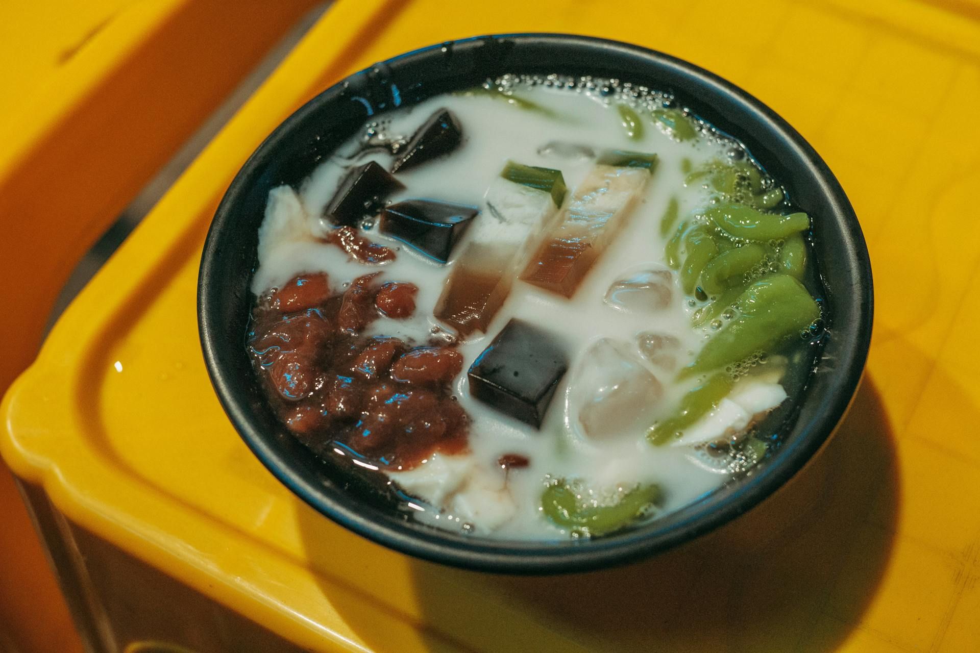 Grass jelly bowl