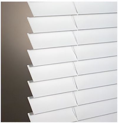 Love is Blinds St. Louis: A close up of a white blind on a window