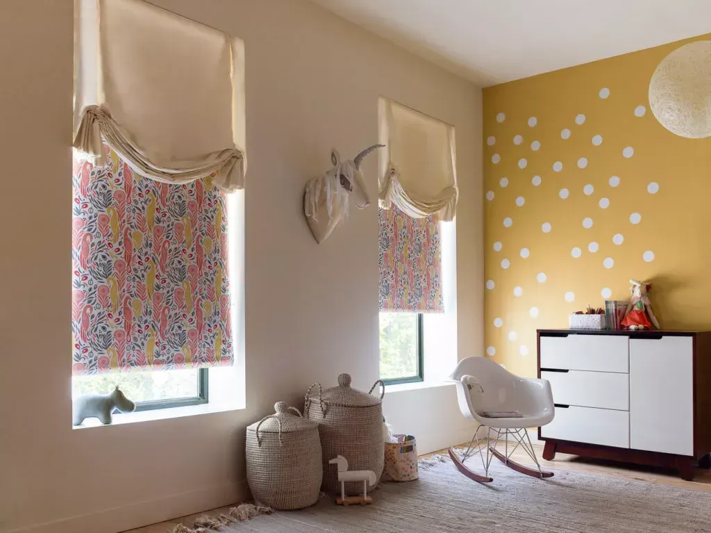 How to Mix and Match Window Treatments Without Clashing