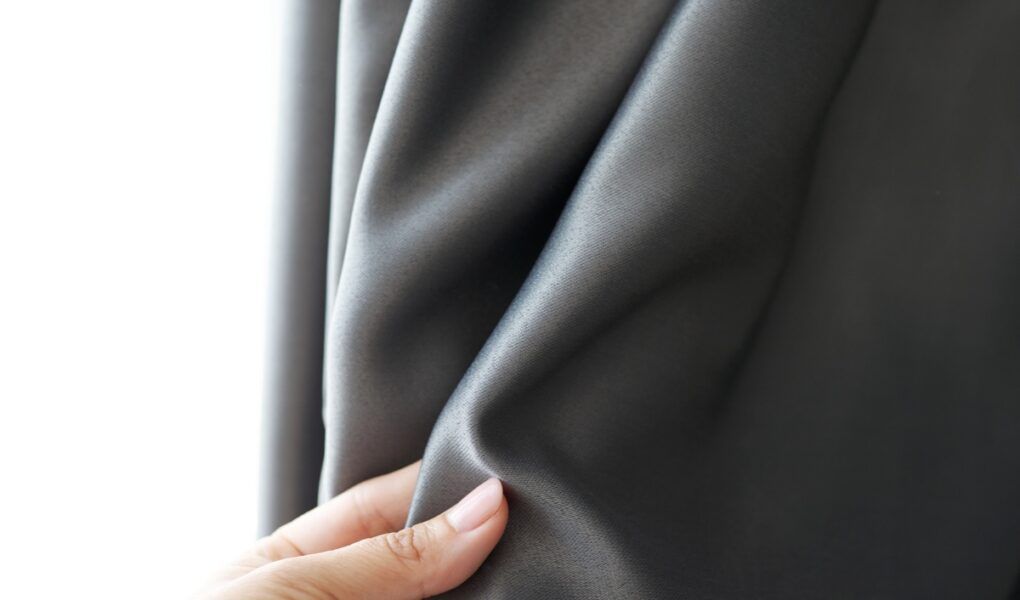 Ironing and De-Wrinkling Tips