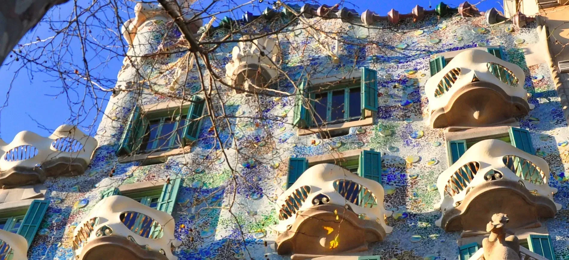 Antoni Gaudi's best masterpieces Park Guell, Sagrada Familia, Casa batlo