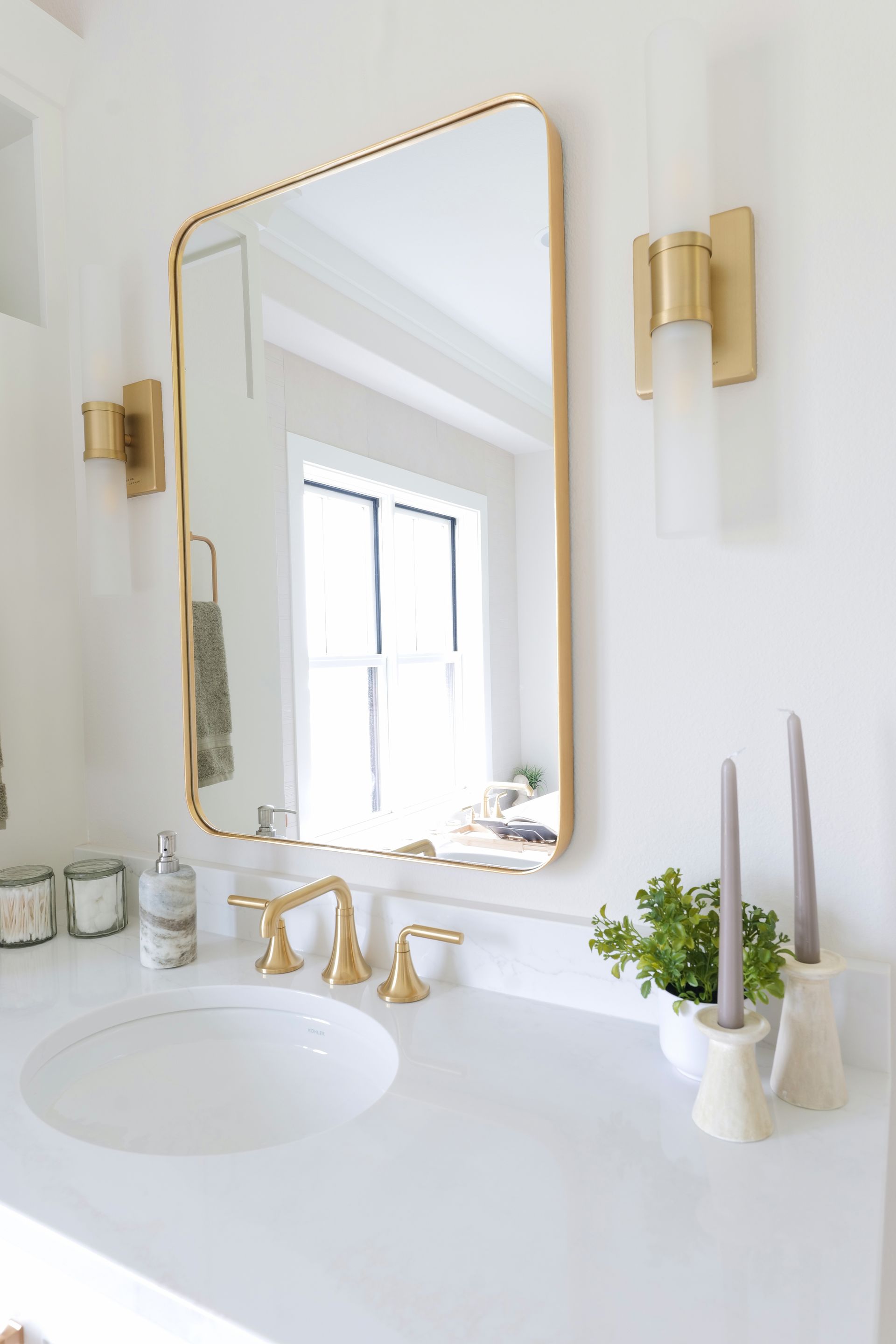 Custom Mirror by Wingspan Glass at the 2026 MBA Parade of Homes