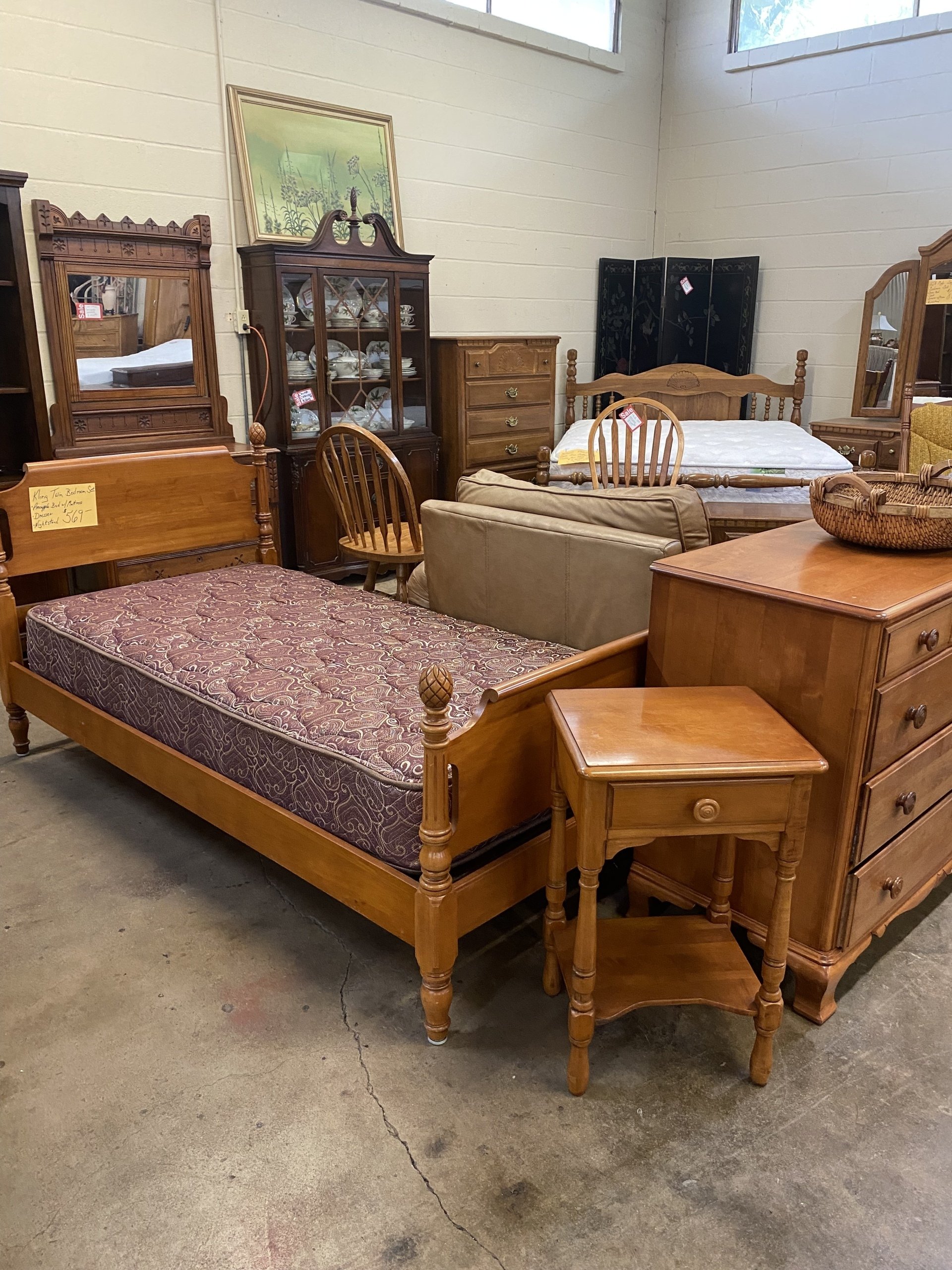 Vintage Furniture and Collectables