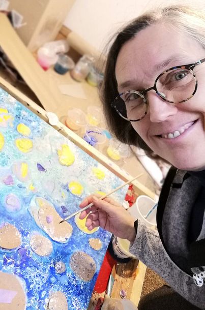 Josie Arnoys - kunstschilder - aan het werk, Jo & Josie - verfding.nl