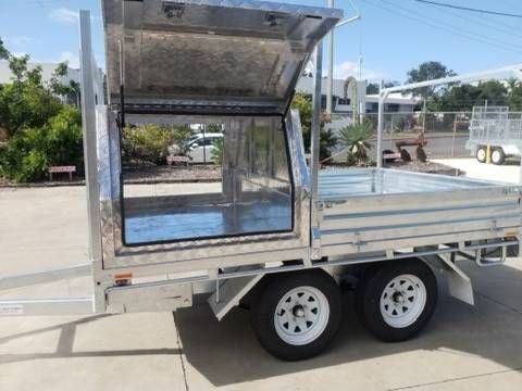 White Vehicle With Flatbed Trailer — Drop Deck Trailers In Urangan QLD