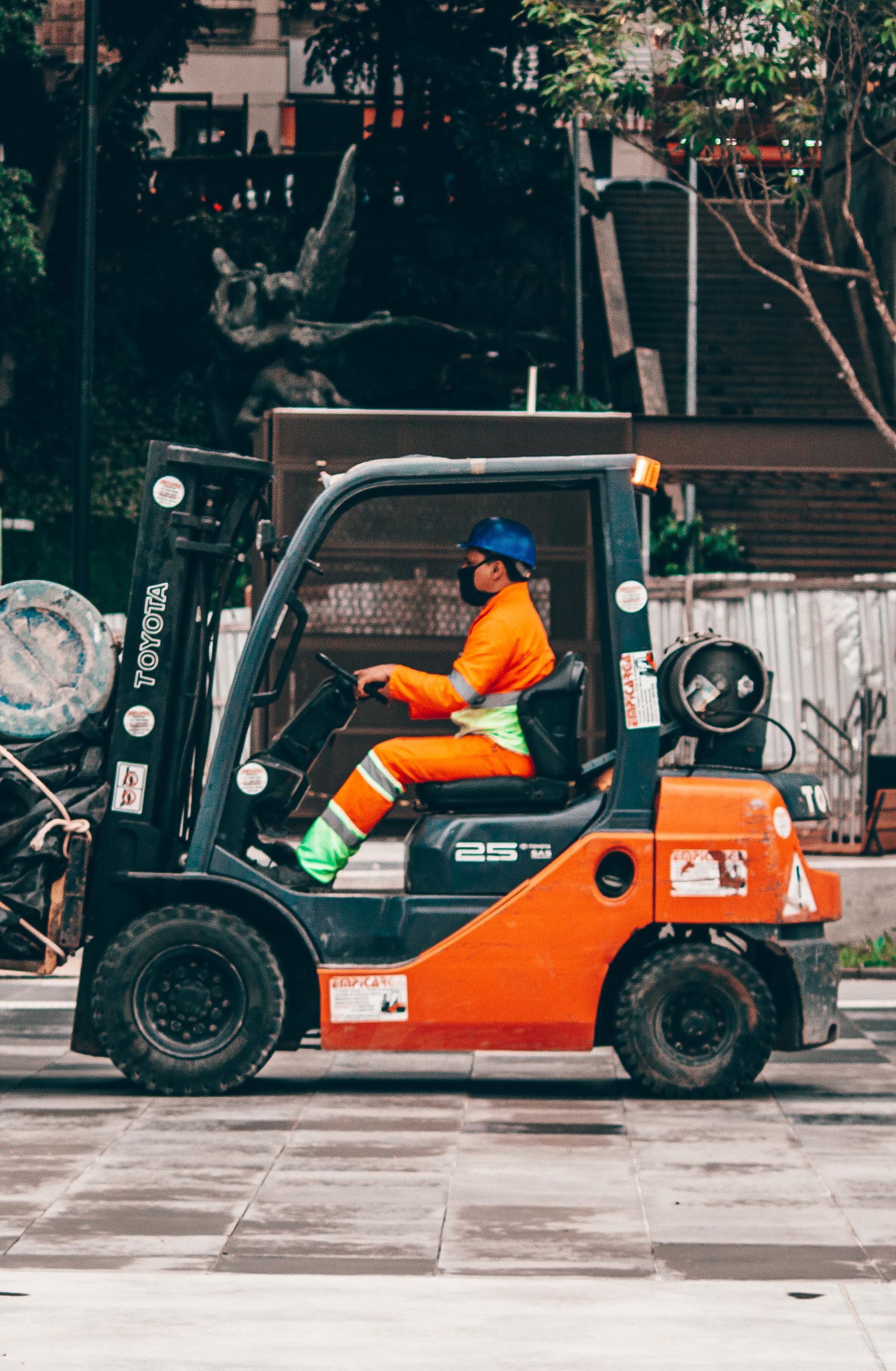 MATERIAL HANDLING