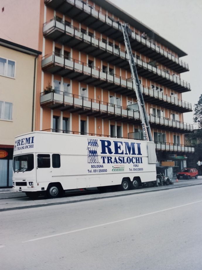 piattaforma elevatrice per traslochi