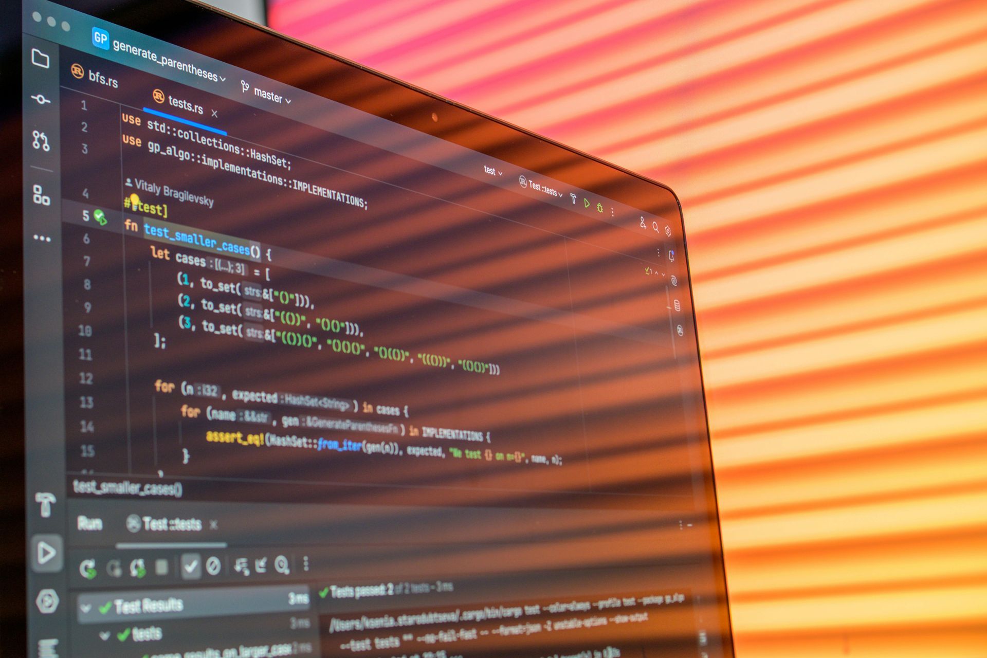 tab with bullet points describing a standard site for e-commerce o services 