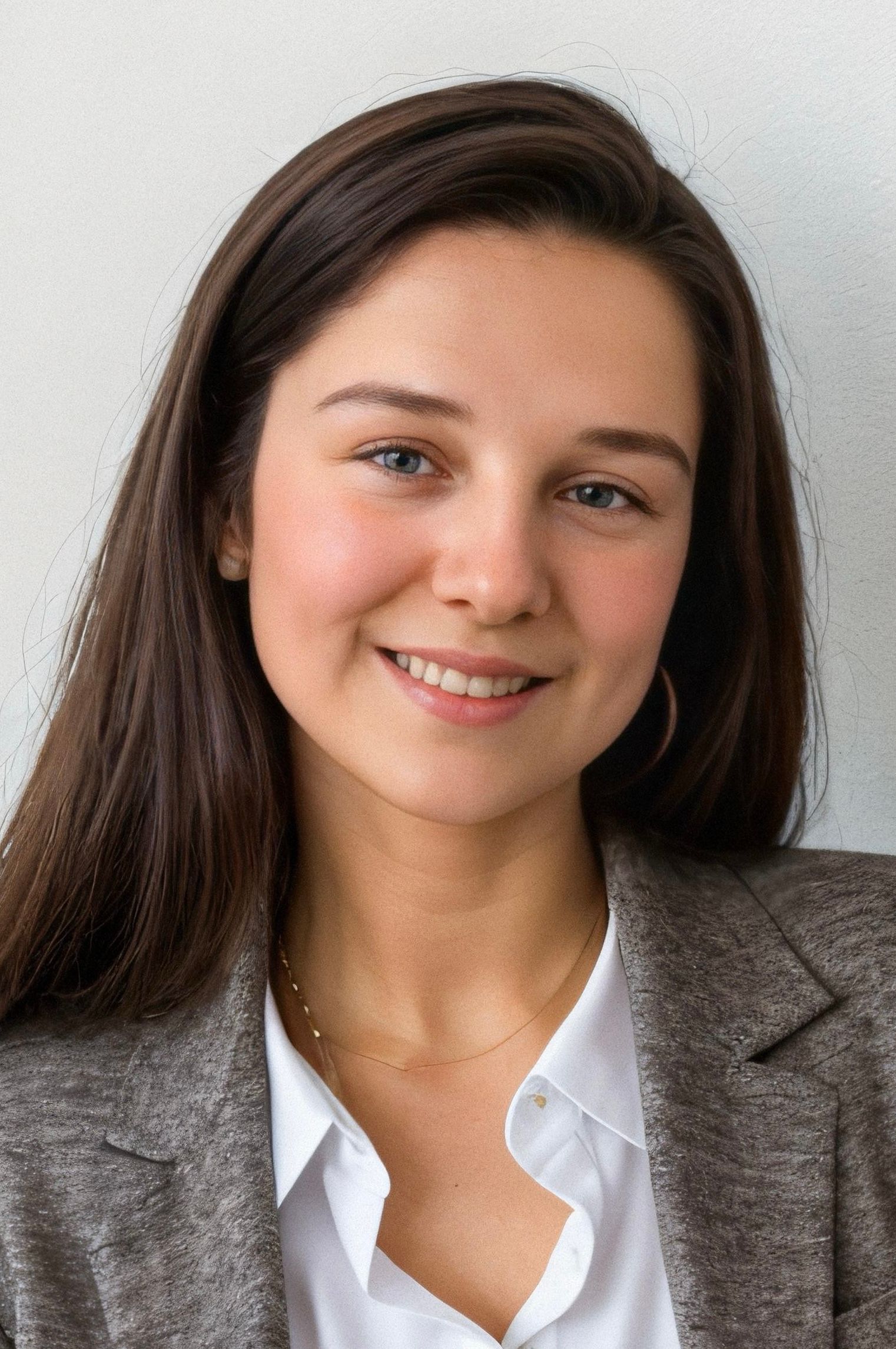 Adrianna Sb headshot