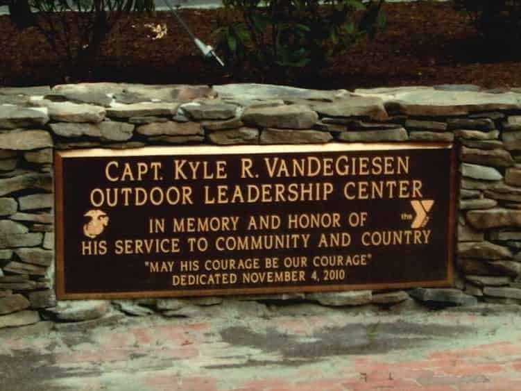 Plaque: 