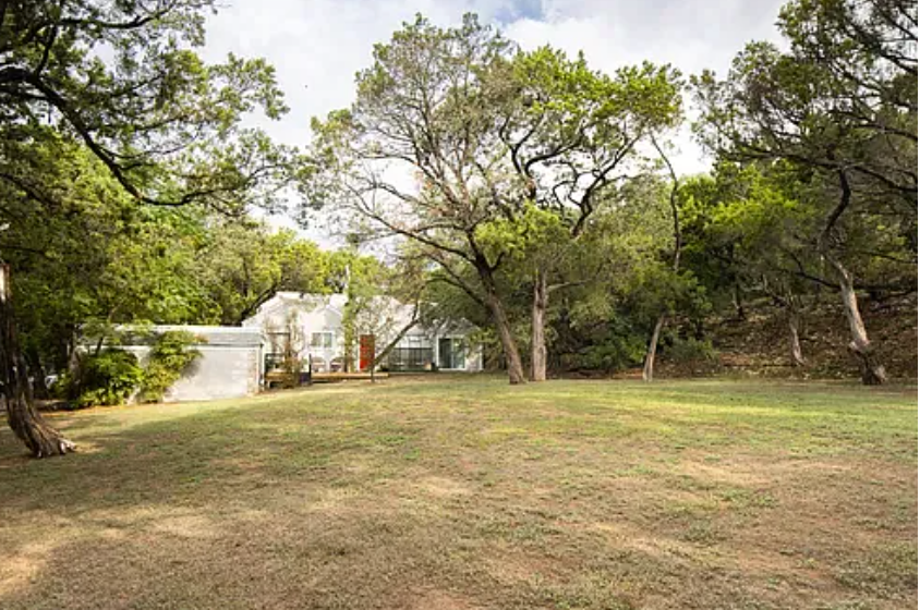 Property - Image 2