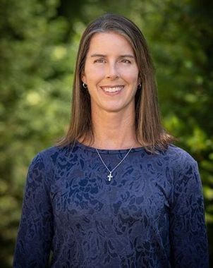 Dr. Andrea Collett MD