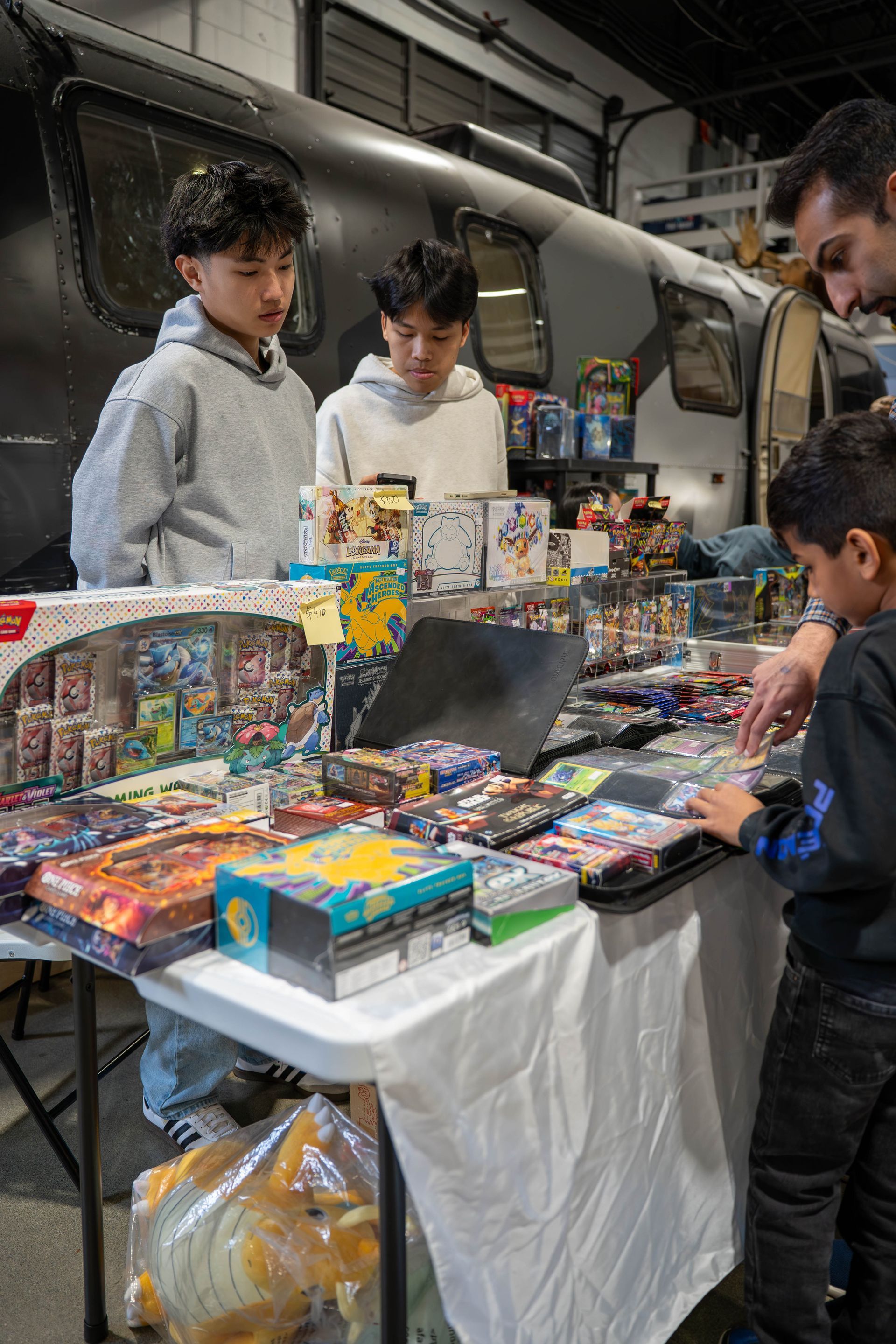 vendors selling items at nextgen card show