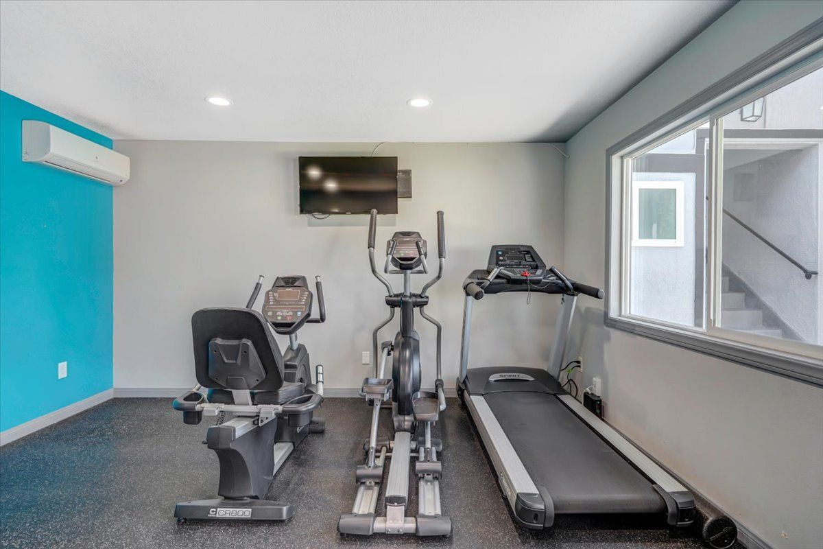 Avignon community treadmill