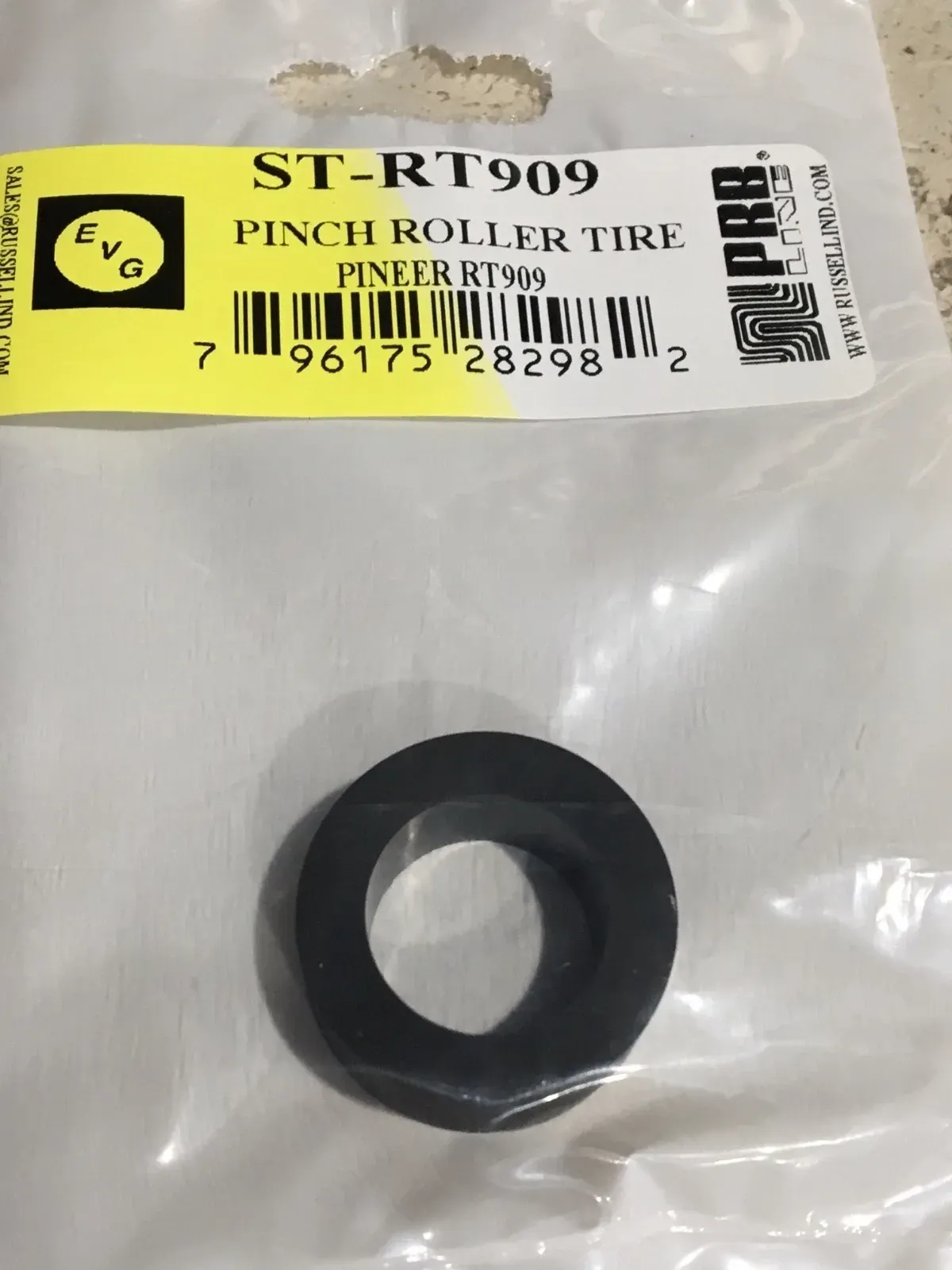 Pioneer RT-909 (RT909) pinch roller tyre.