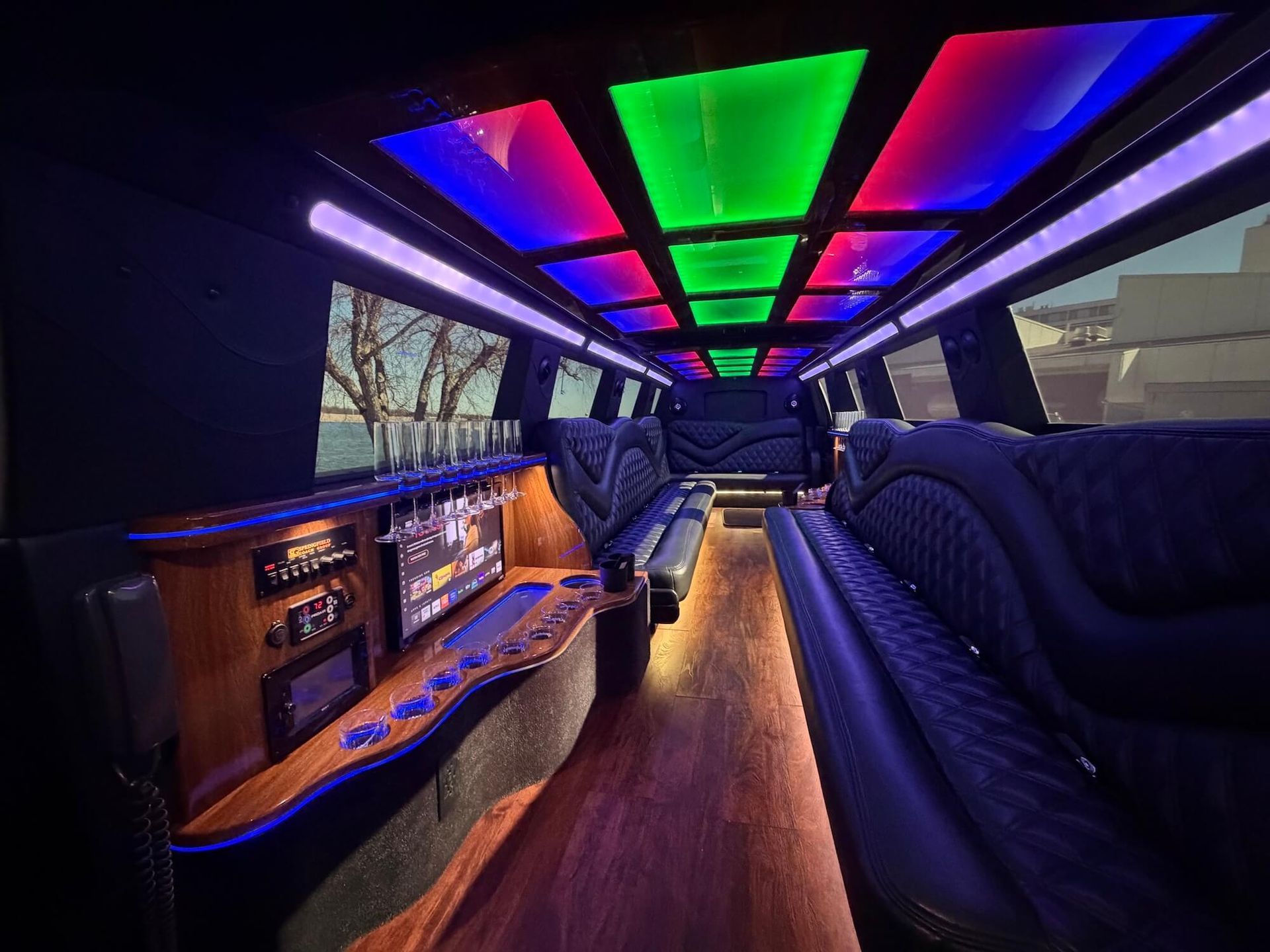 best SUV limo rental in kansas city
