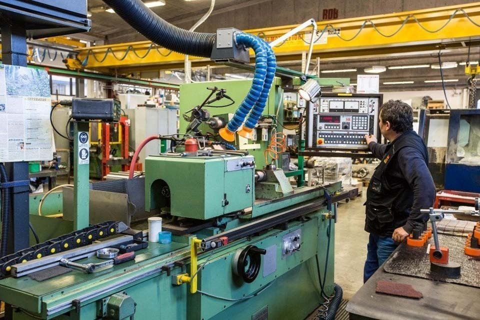 Grinding workshop