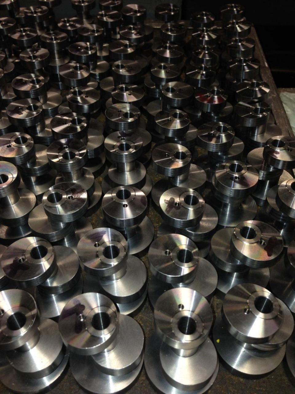 Producing small metal components