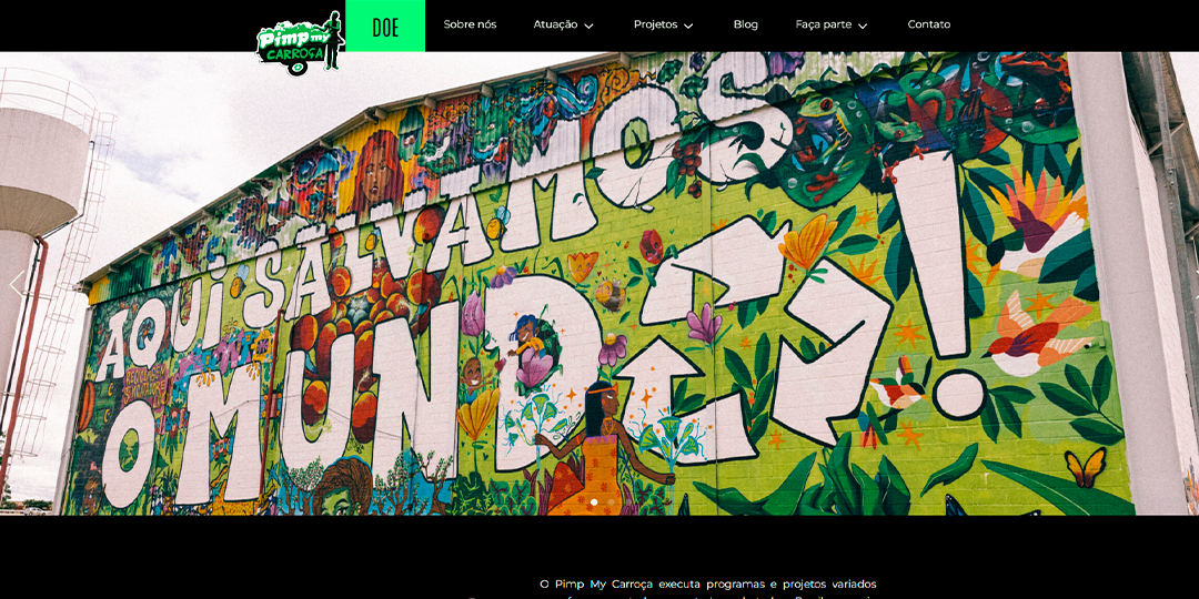 Um mural em uma parede que diz ``aqui salvamos o mundo''.