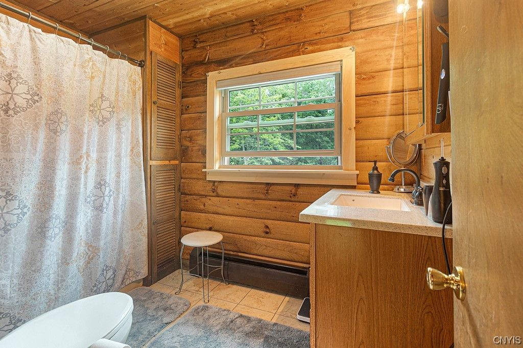  2325 Albany Road - home 10