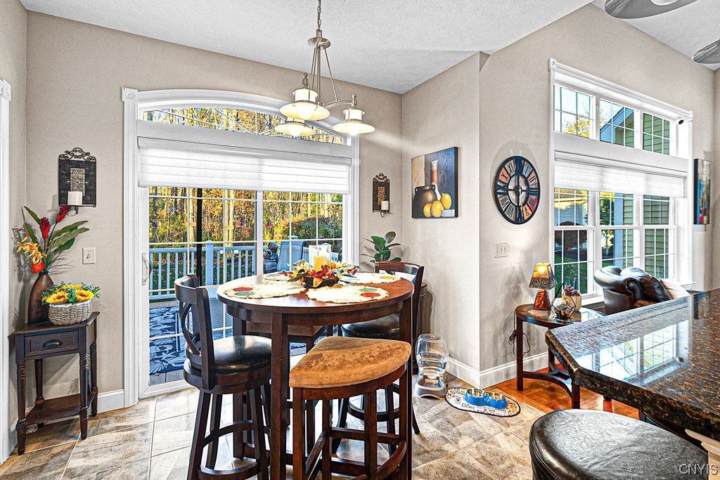  203 Daniel Court - home 29