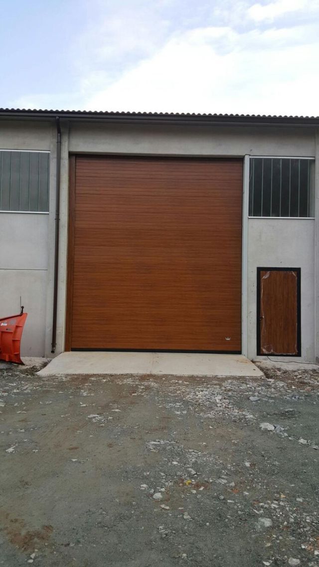 Portoni sezionali industriali 4