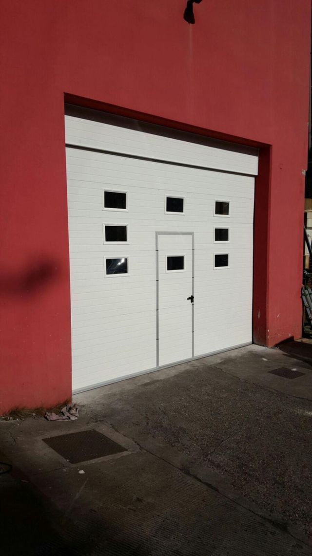 Portoni sezionali industriali 1