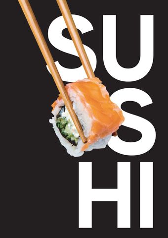 Rotolo di sushi tenuto con le bacchette sopra la scritta bianca in grassetto 