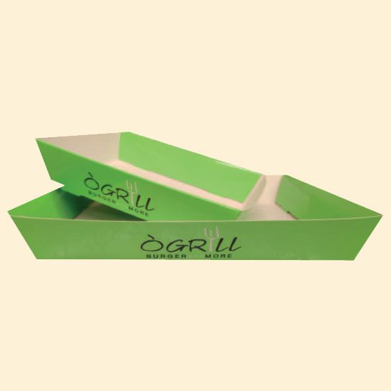 Scatole alimentari in cartone verde con il logo “dGRILL” su sfondo chiaro