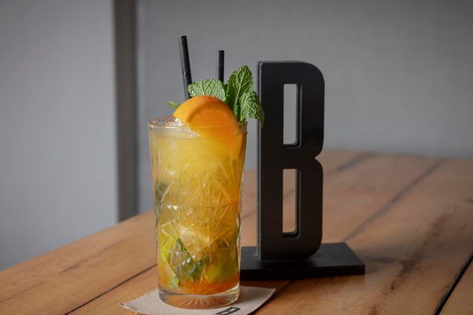 Diseño de marca y branding para Beewi