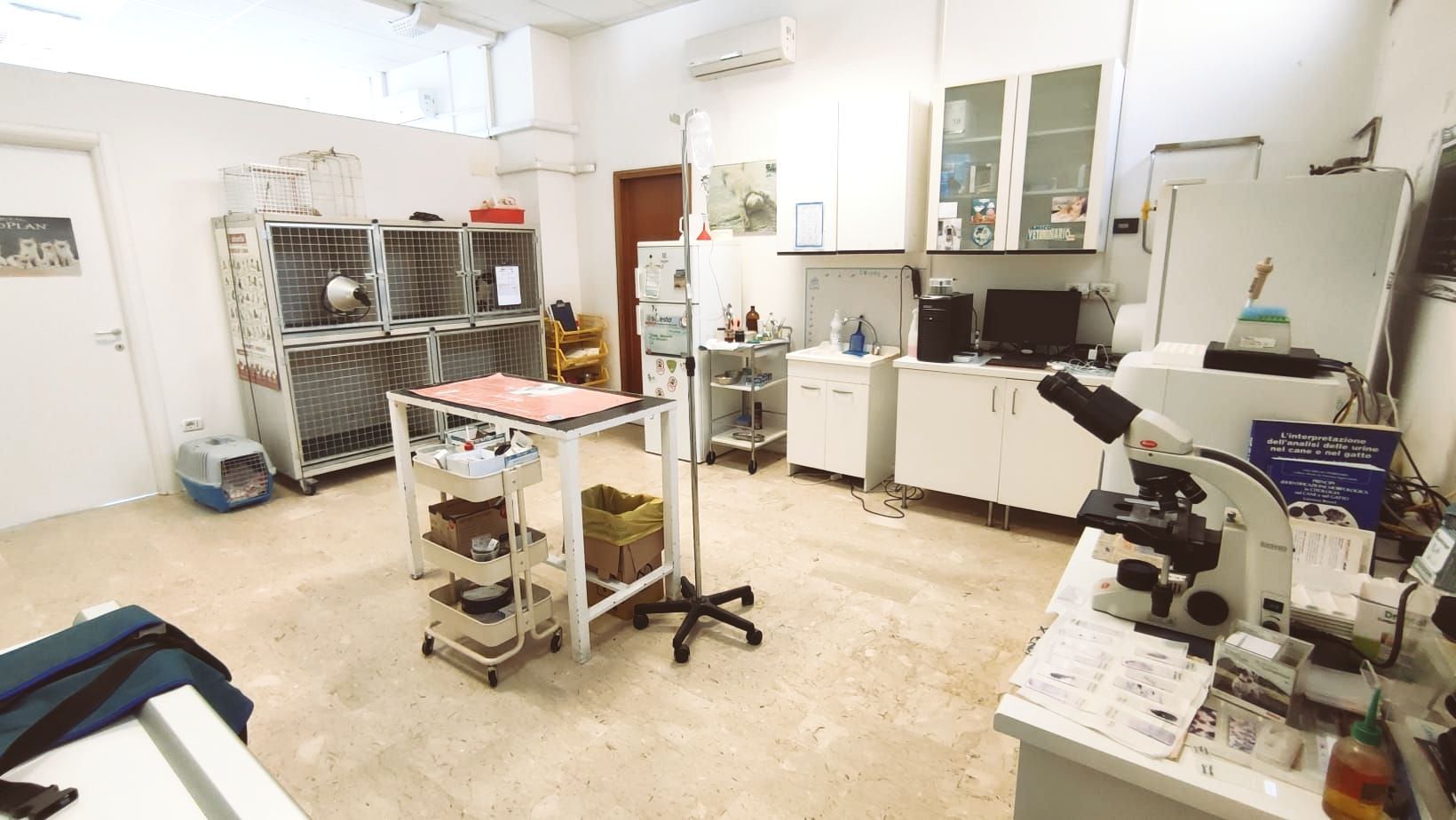 interno sala visite