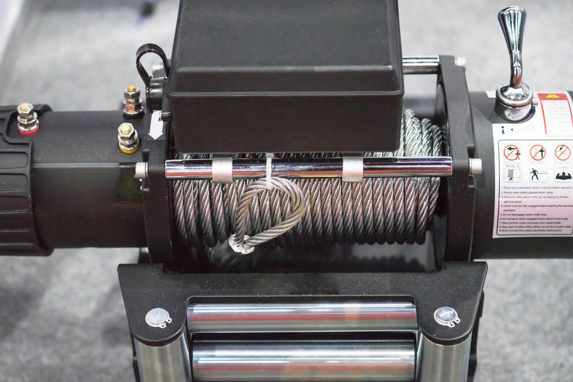 Towing winch with hook still on it — Gary, IN — Macer Transportation Towing winch with hook still on it — Gary, IN — Macer Transportation