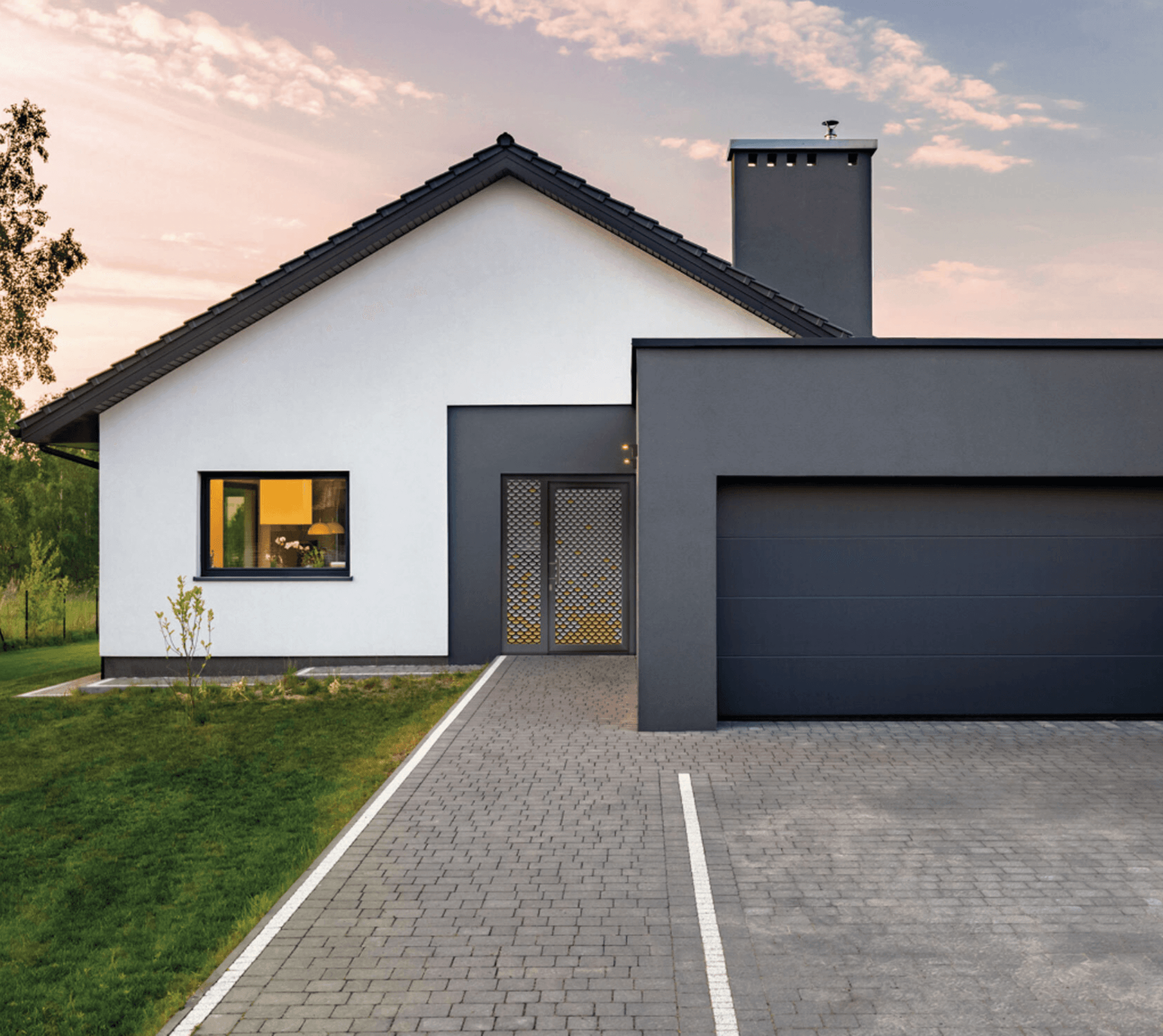 Porte d'entrée vitrée Verrissima partenaire de Trihome menuiseries