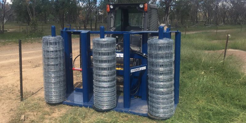 FastFencer fencing machine carries 3 rolls of fence netting