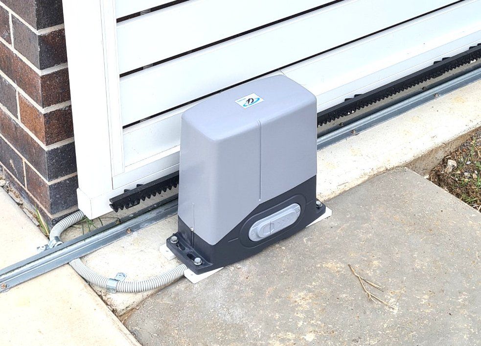 gate opener (2) 640w