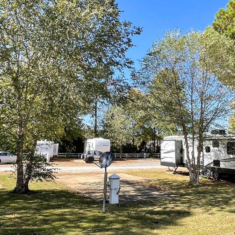 Empty spot at Eagles Nest RV Park