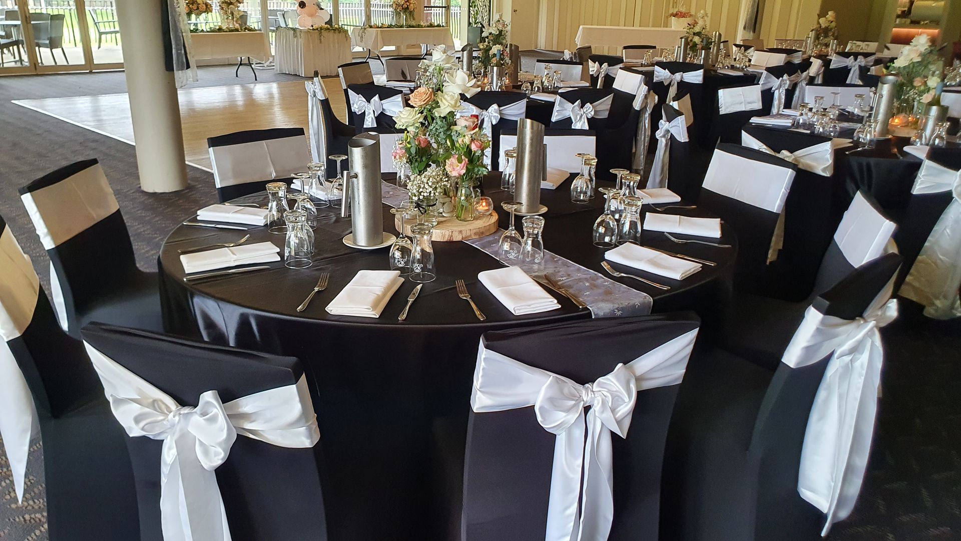 Bridal Holding White Flowers — Pialba, QLD — Wide Bay Crane Hire Bridal Holding White Flowers — Pialba, QLD — Wide Bay Crane Hire