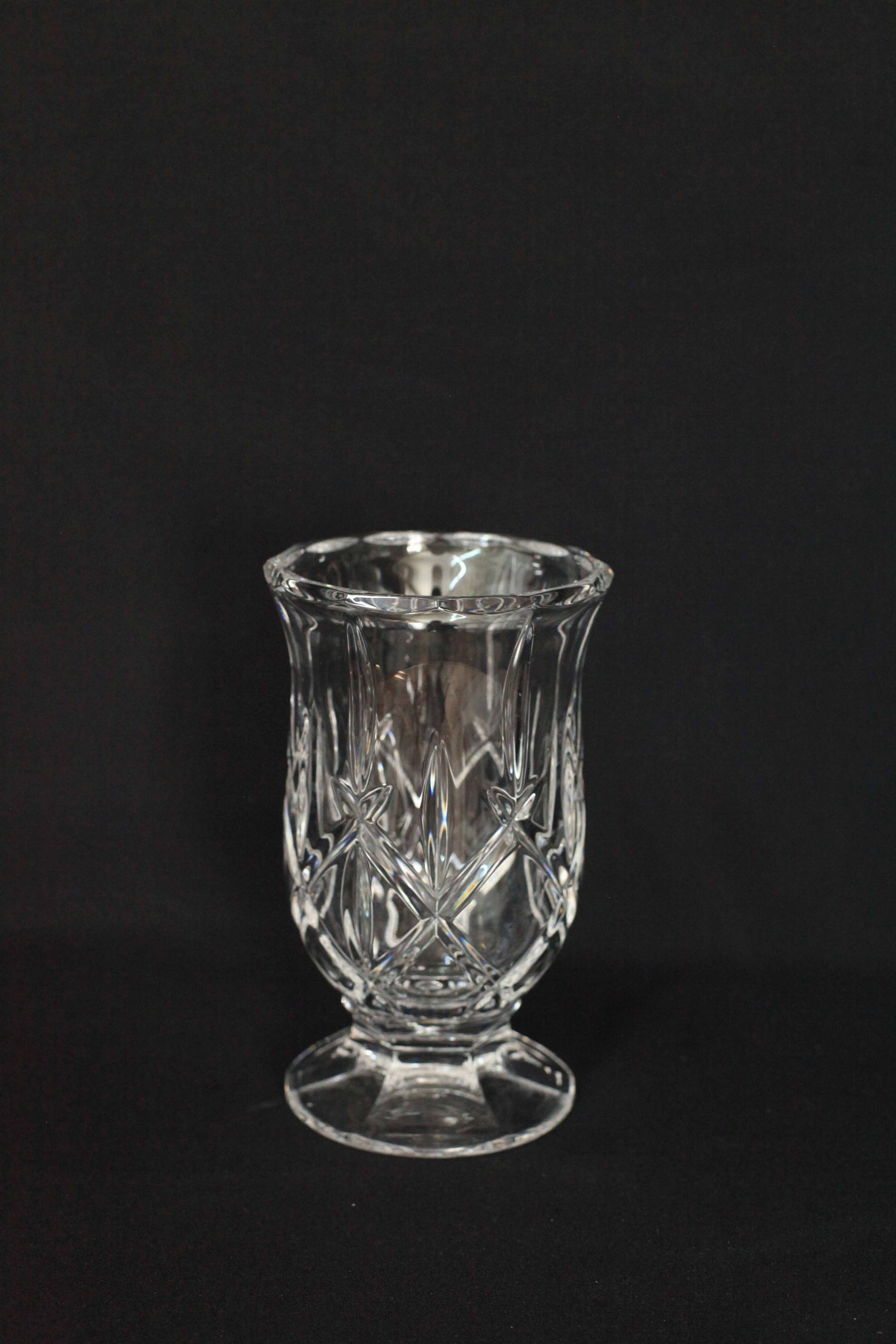 Medium Crystal Glassware — Pialba, QLD — Wide Bay Crane Hire