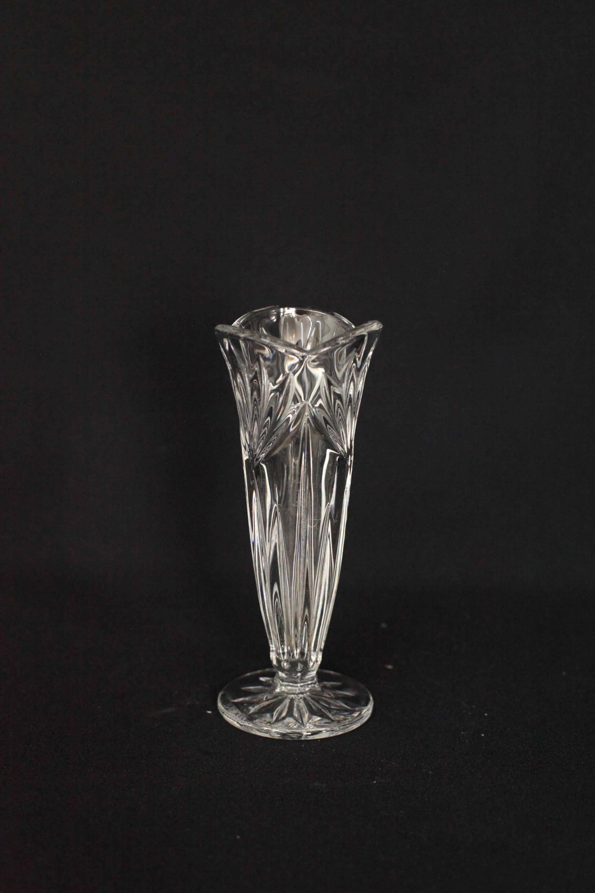 Elegant Crystal Glassware — Pialba, QLD — Wide Bay Crane Hire
