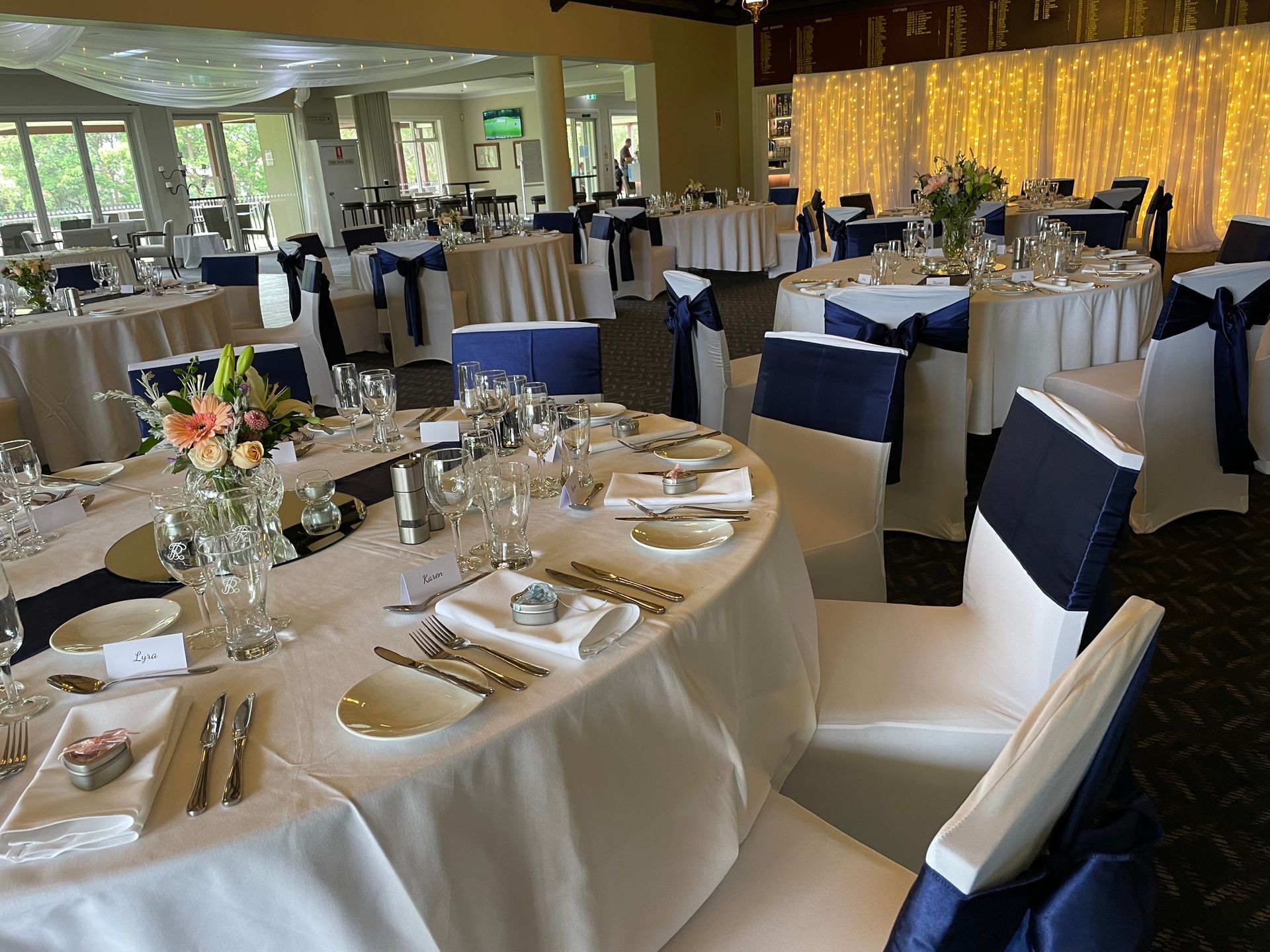 Bridal Holding White Flowers — Pialba, QLD — Wide Bay Crane Hire Bridal Holding White Flowers — Pialba, QLD — Wide Bay Crane Hire