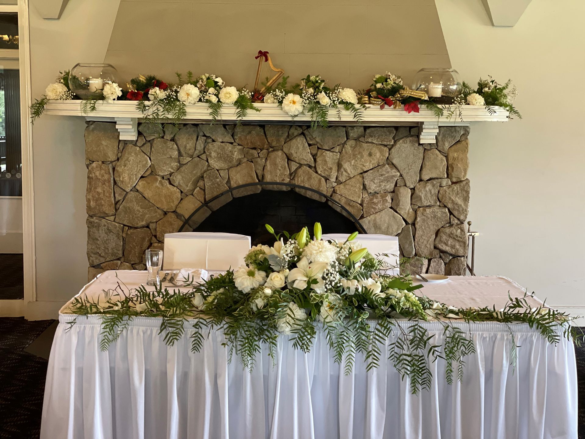 Bridal Holding White Flowers — Pialba, QLD — Wide Bay Crane Hire Bridal Holding White Flowers — Pialba, QLD — Wide Bay Crane Hire