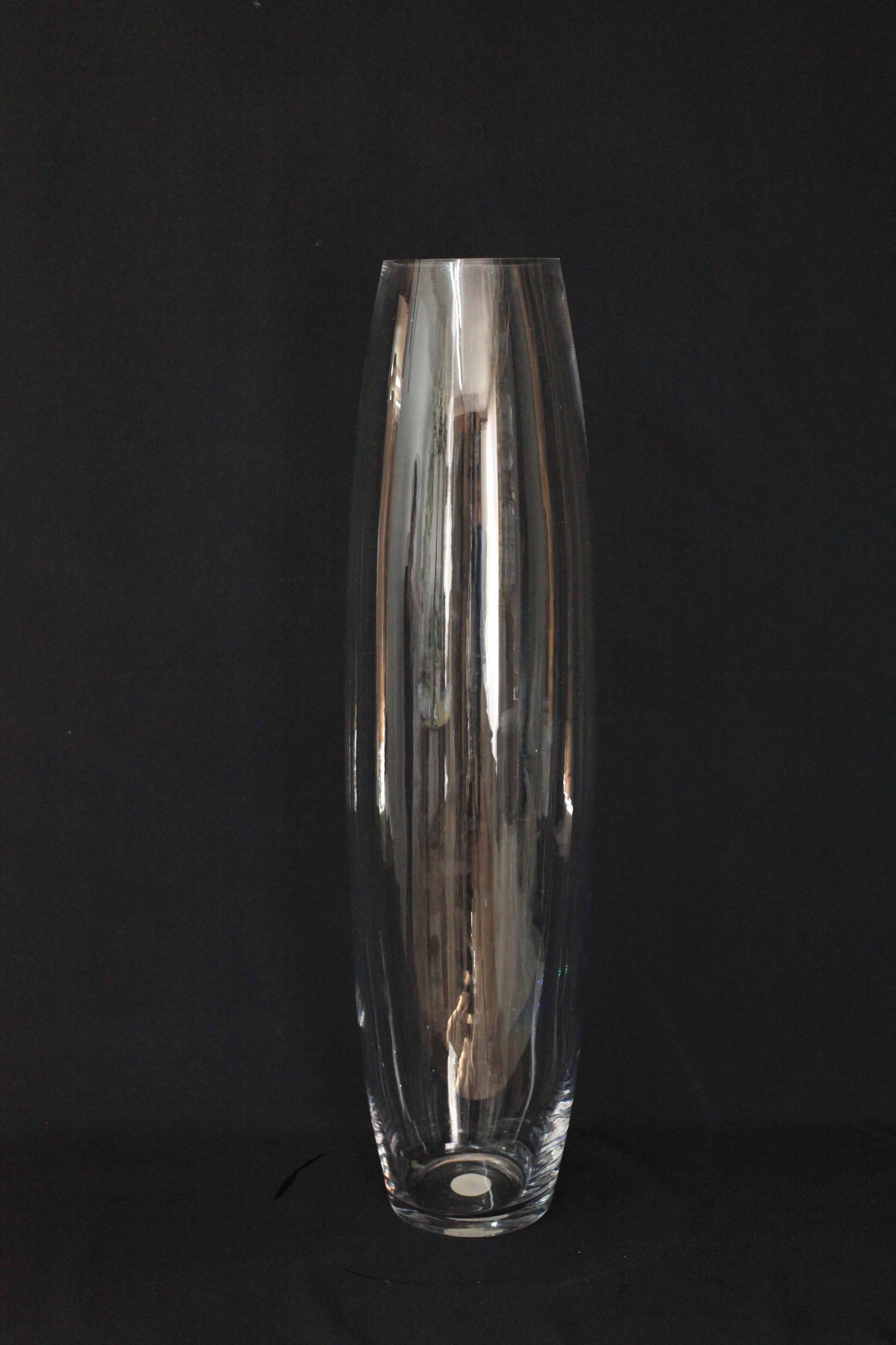 Tulip Vase — Pialba, QLD — Wide Bay Crane Hire
