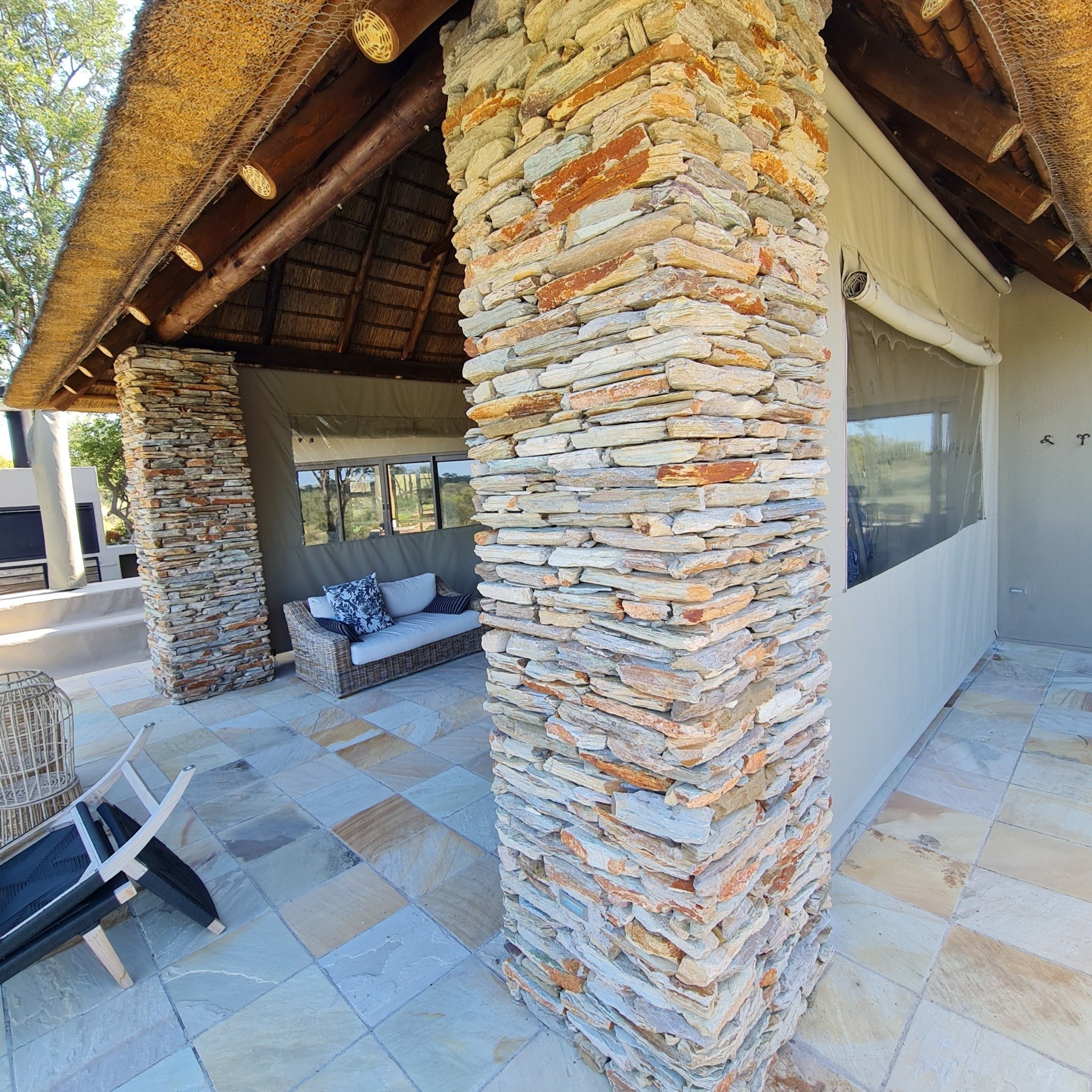 KUKU Kanvas Canvas Outdoor Blinds