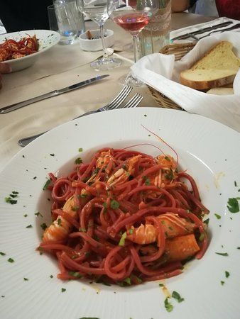 spaghetti rossi con gamberi
