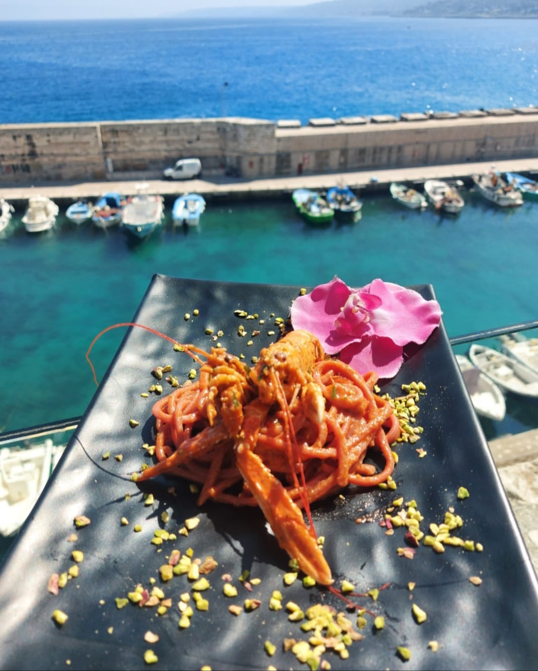 primo piatto di mare con gamberoni
