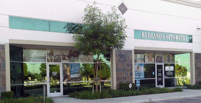 front building view of Redlands Optometry Group