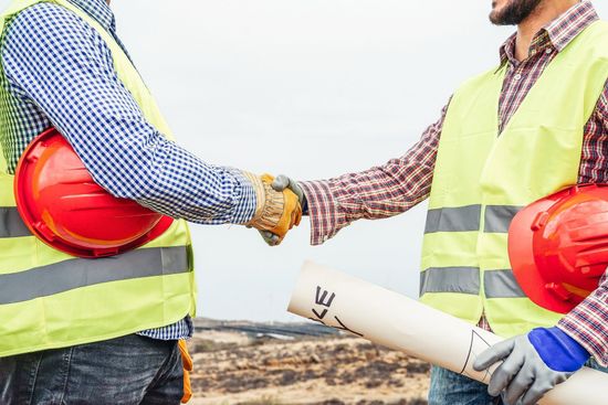 operai in cantiere edile