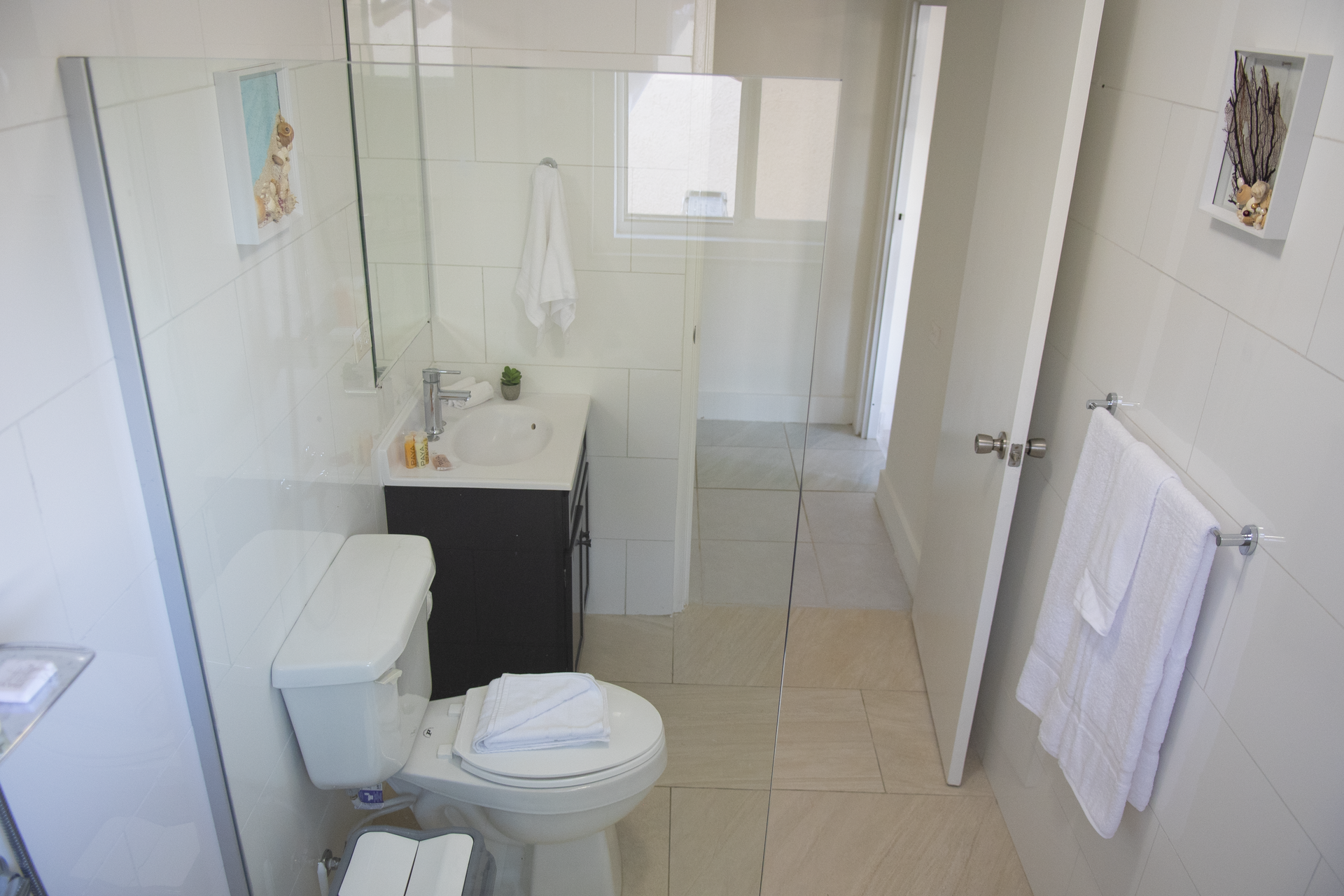 Apartment 2 bathroom