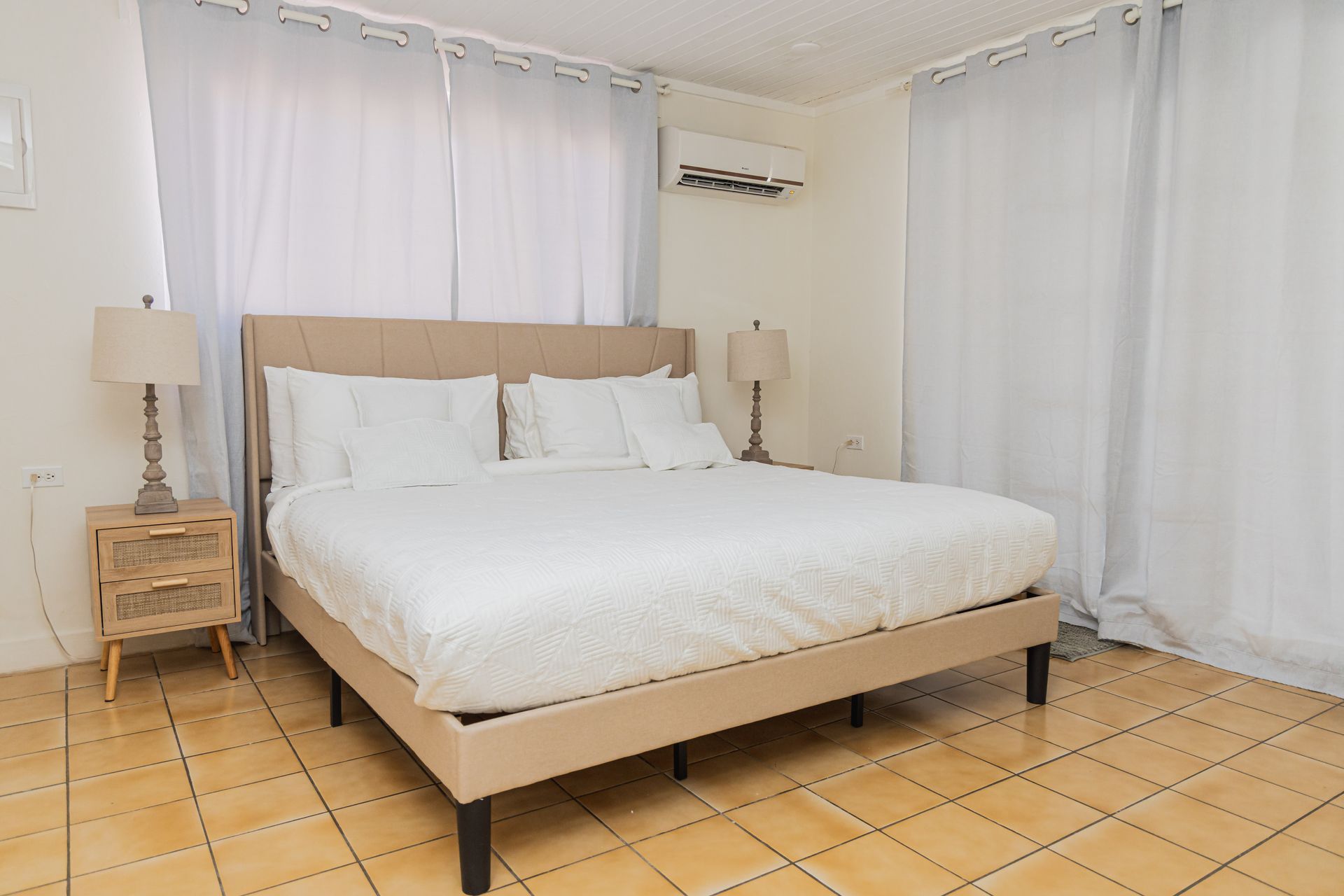 Apartment 4