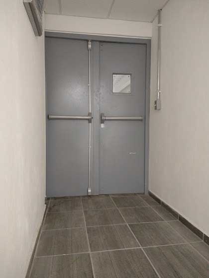 Automatización de Accesos Masters - PUERTAS DE EMERGENCIA